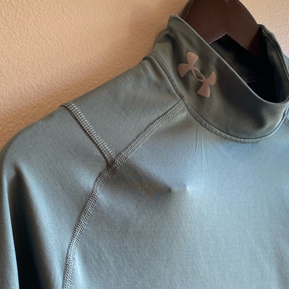 Under Armor ColdGear Authentics Mock Neck Size Small Green & Black Top/Baselayer - Picture 4 of 12